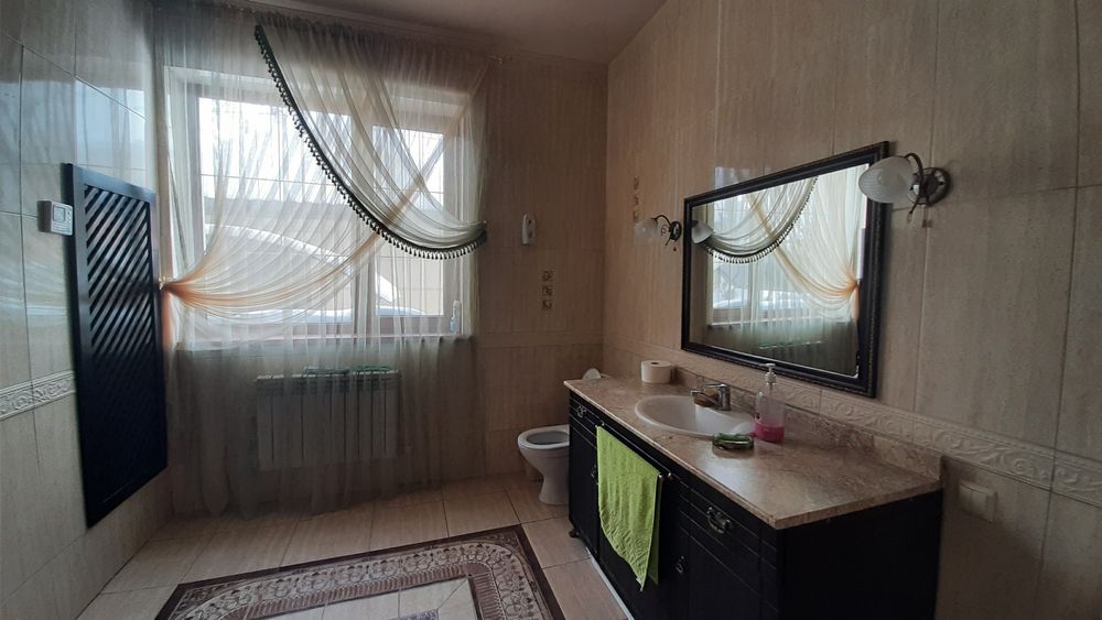 Продам коттедж 2 этажа в городе