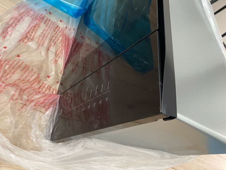 Продаю микроволновую печь