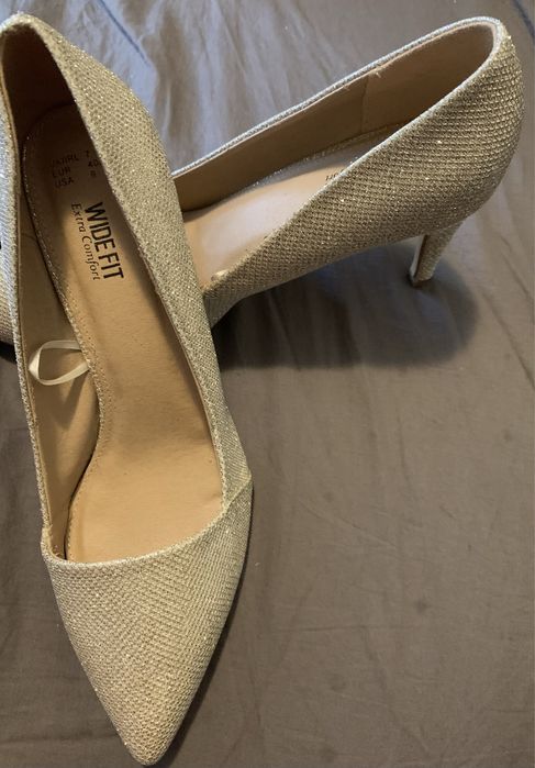 Laura Biagiotti  sanda/papuc crocolac