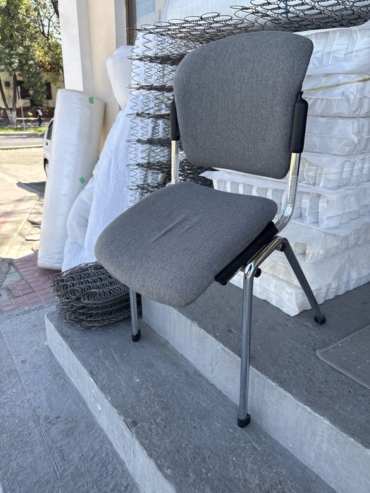 Офисный стул новый