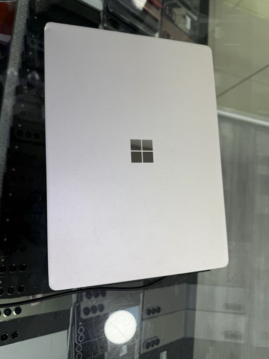Ультрабук Surface Laptob Go 2 Core i5-1145g7 16/256gb