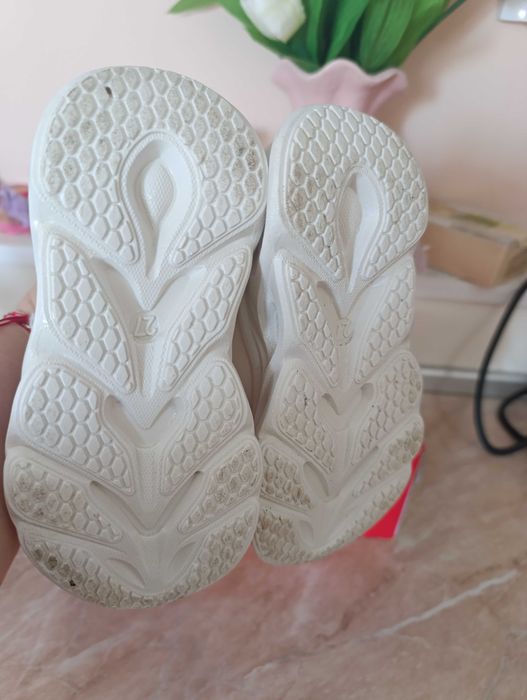 Маратонки за момиче