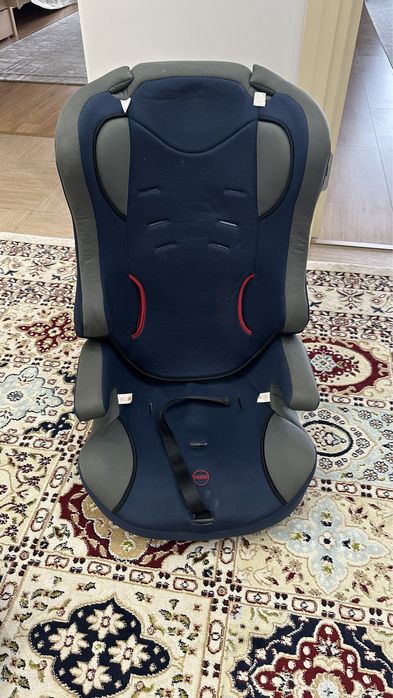 Продам автокресло в отличном состояний