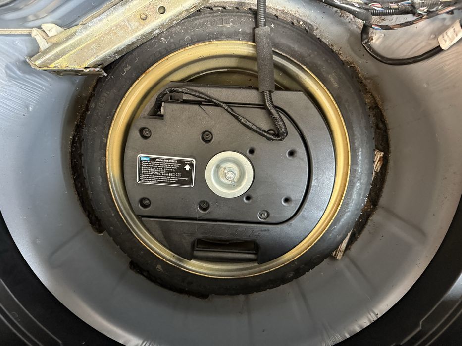 Subwoofer Bose Roata rezerva Mazda Se poate proba Piese Mazda dez