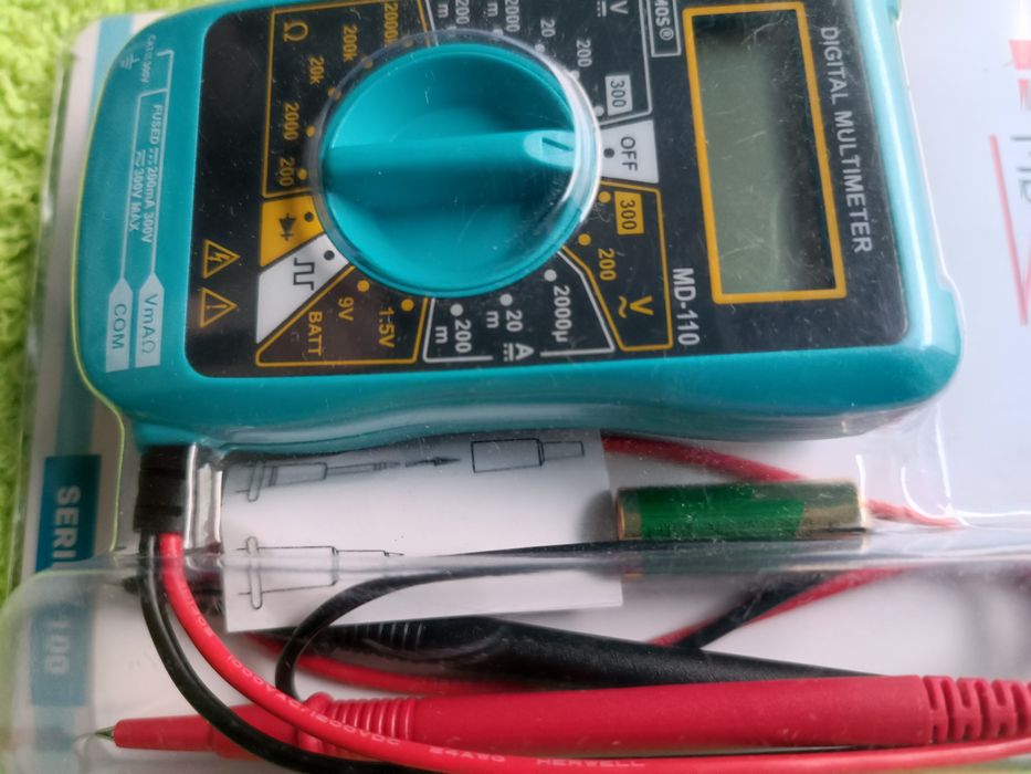Multimetru de buzunar ultra slim