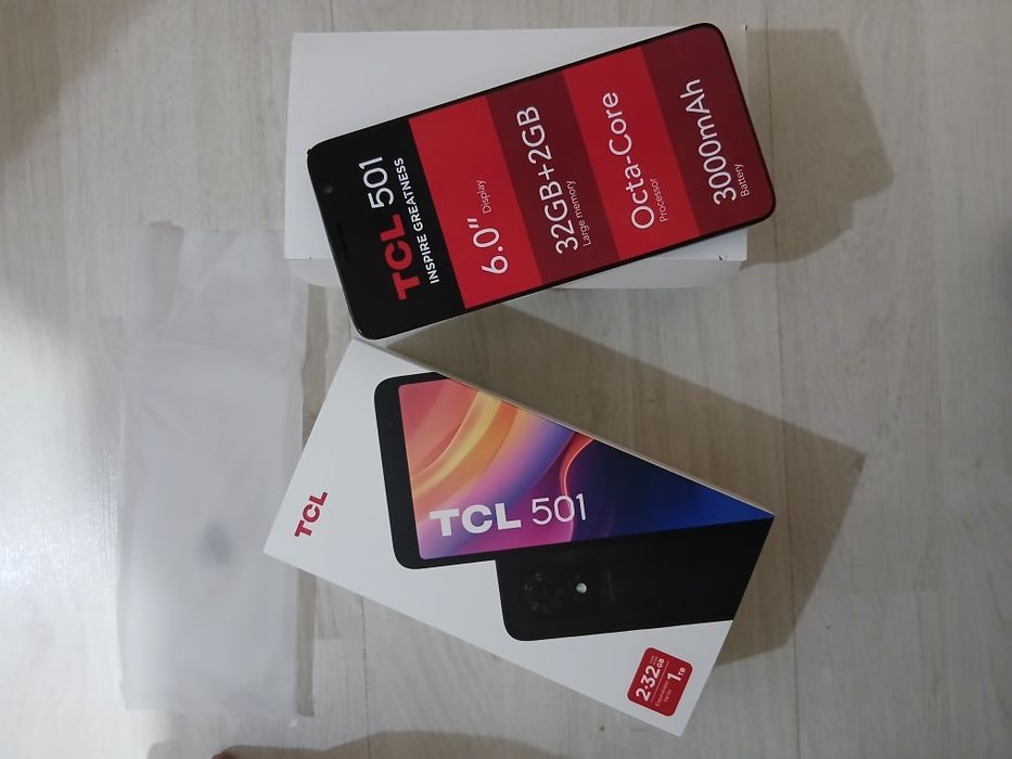 Telefon mobil TCL 501