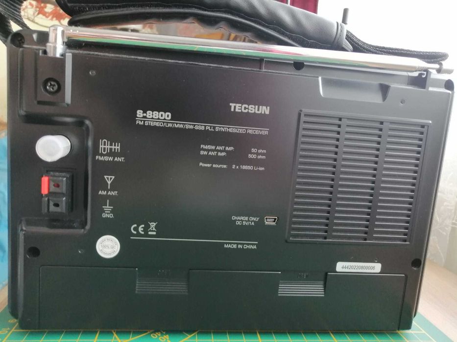 Vand radio TECSUN model S-8800 AM/LW/SW/FM
