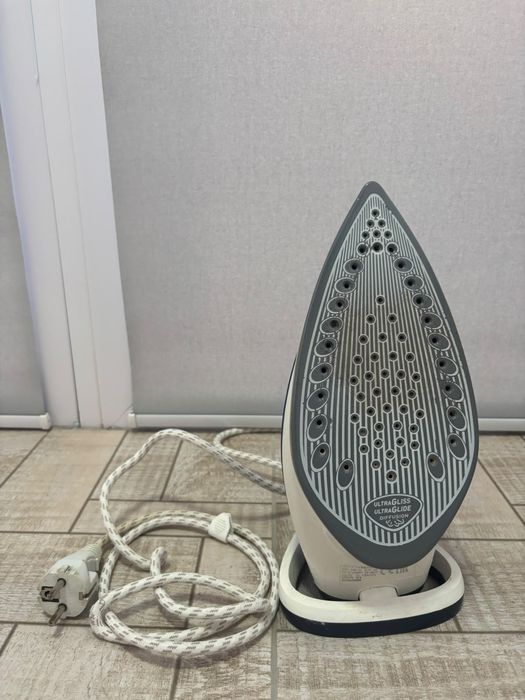 Продается утюг Tefal