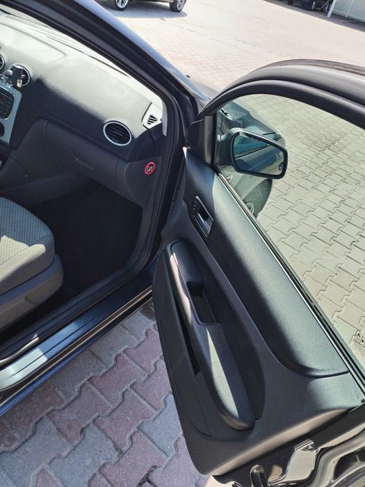 Vând Ford Focus benzină