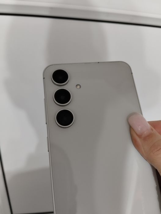 Samsung Galaxy  с24 FE   Есть обмен