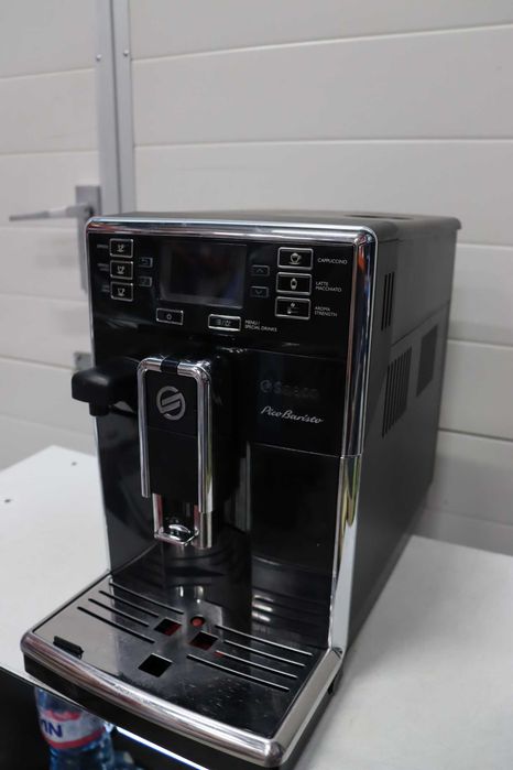 Кафеавтомат Saeco PicoBaristo HD8925, автоматична, 1.8 л, 100% керамична мелница, Бързо загряване, Черен