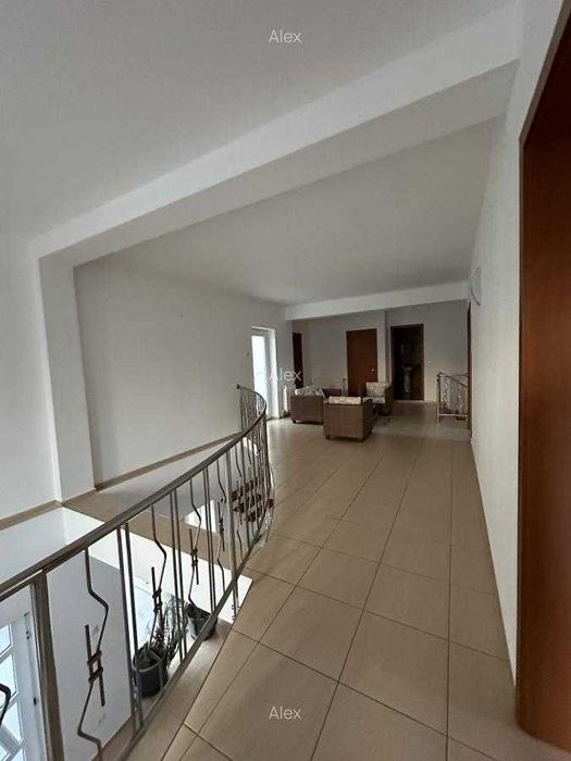 Casa de inchiriat- Otopeni- Zona centrala