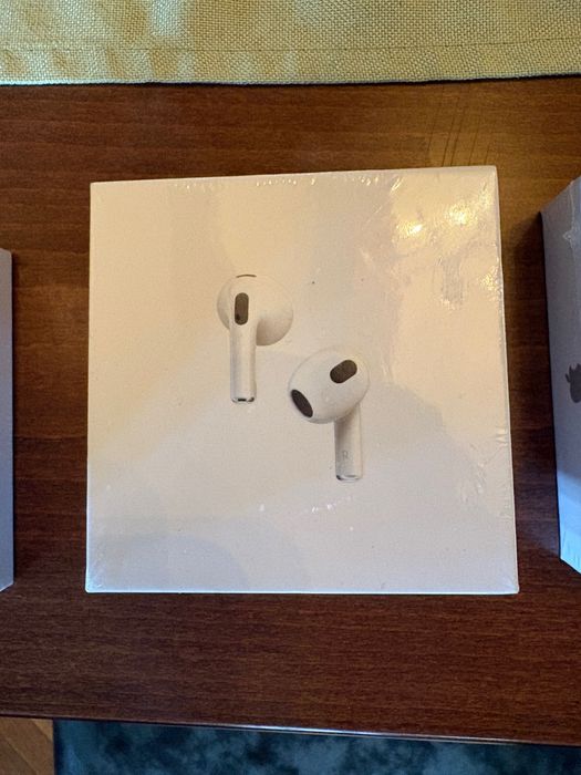Слушалки Apple AirPods 3