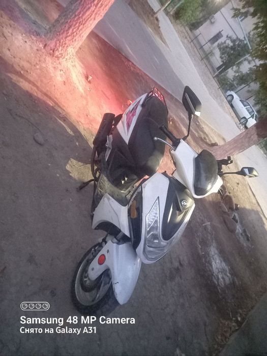 Продам скутер Лифан 26