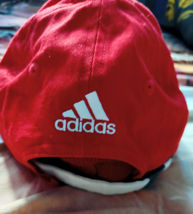 Șapcă Adidas Thosiba.