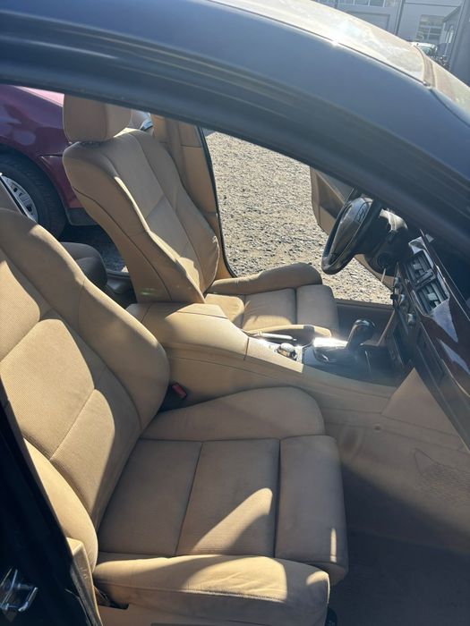 Vând BMW E60, 525D