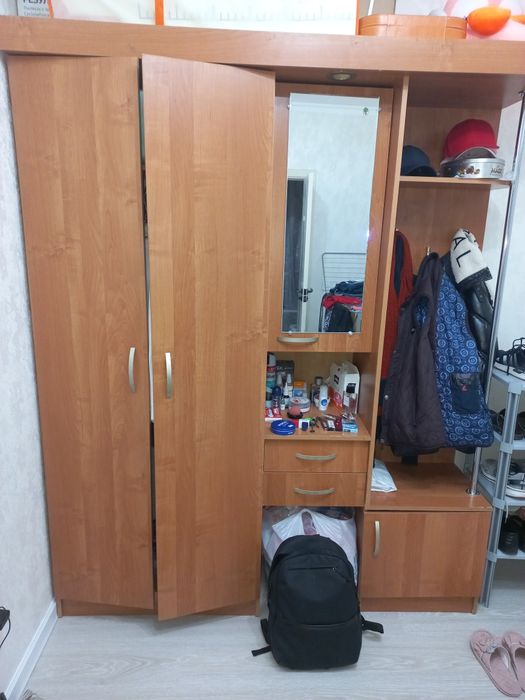 Шкаф для прихожей.
