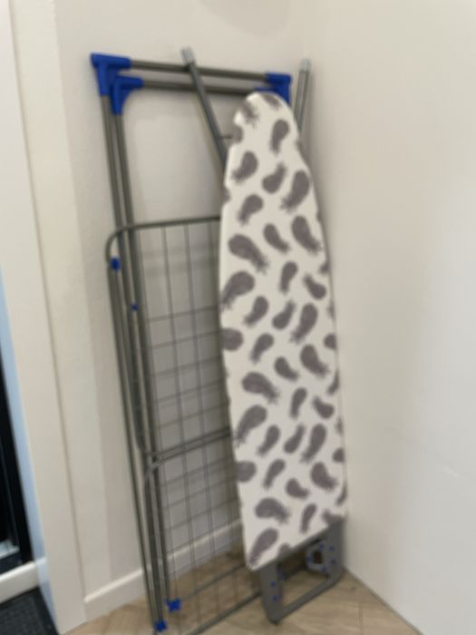 Сушилка и гладилка срочно новый