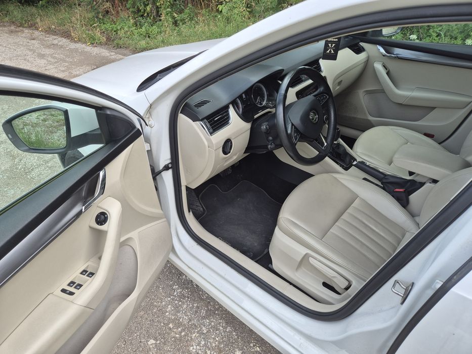 Skoda Octavia 1.6TDI DSG/LED/Печка