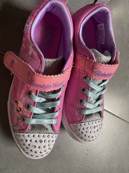 Детски обувки светещи