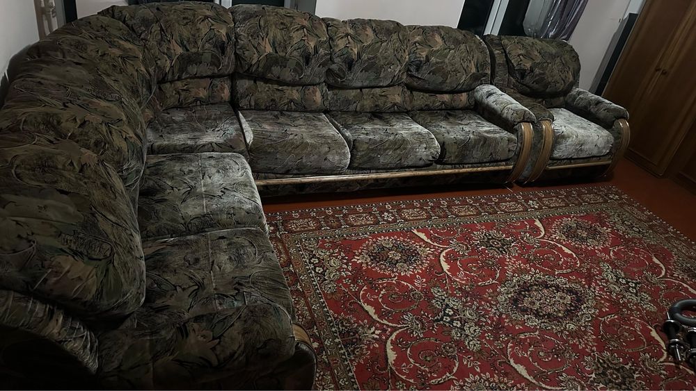 Диван трансформер с двумя креслами