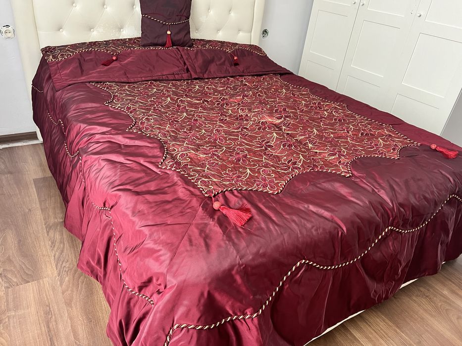 Покрывало с наволочка и