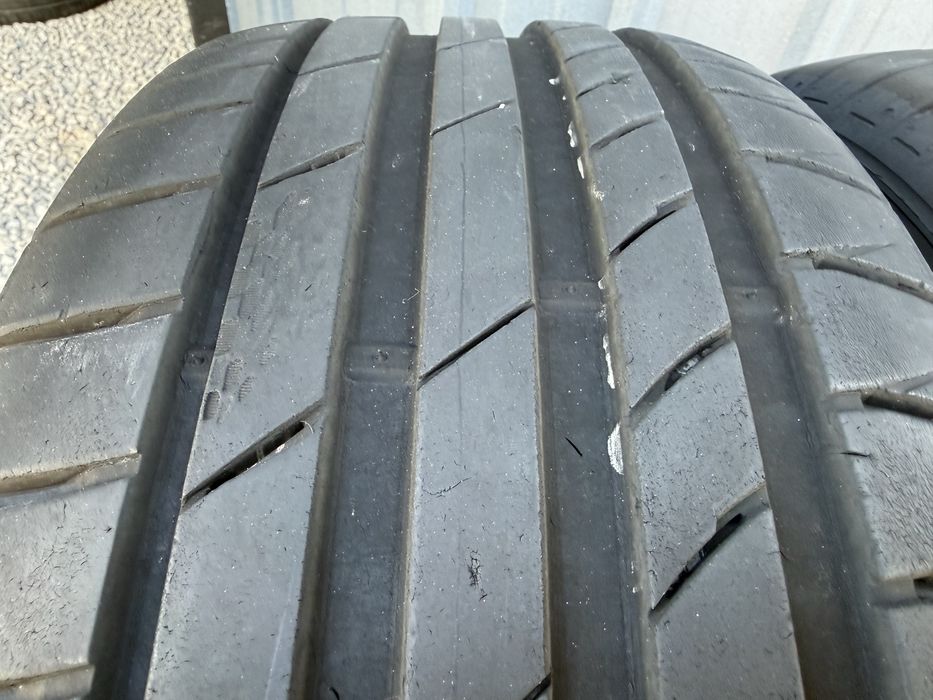 2бр 225/55/17 на 7мм с 5222дот Кумхо