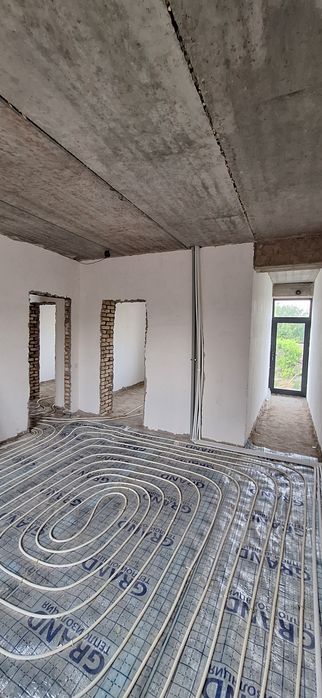 Бухоро 2 этажлик кв 300 $ доллордан Участка сотилади 2 + падвал