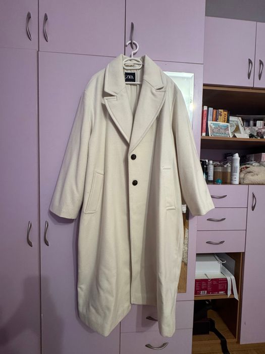Продавам Палто Зара
