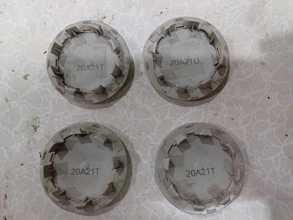 Продам Заглушка,колпак на диски оригинал