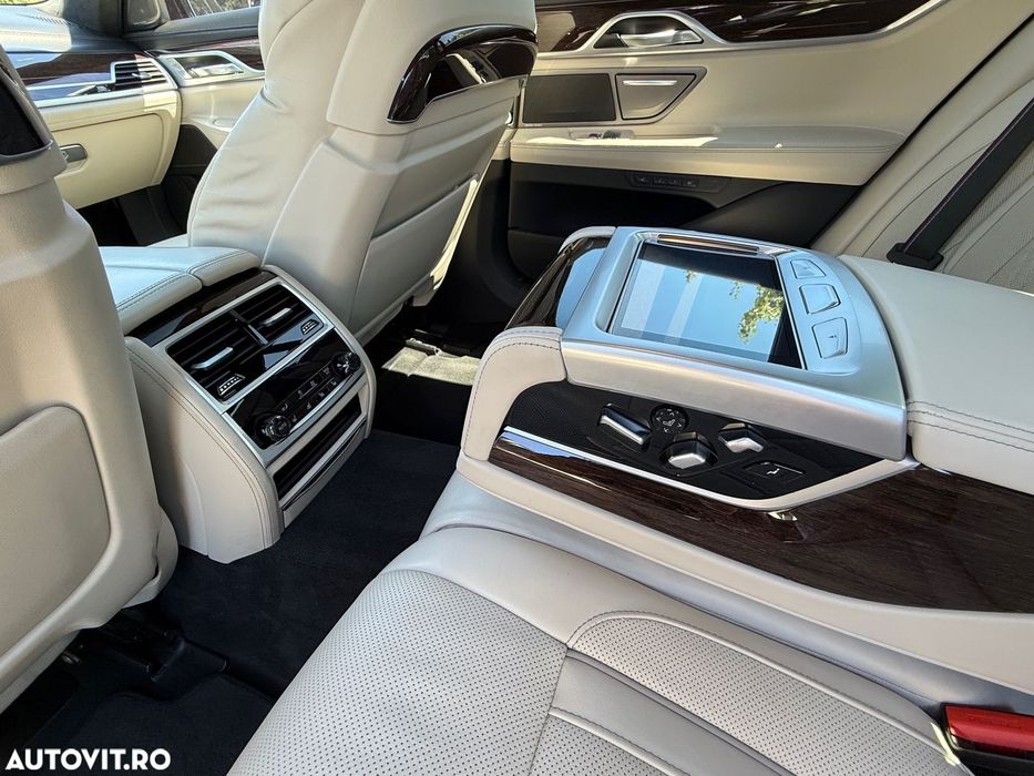 BMW 750Li xDrive • V8 • Masaj • Night Vision • Garanție 2026