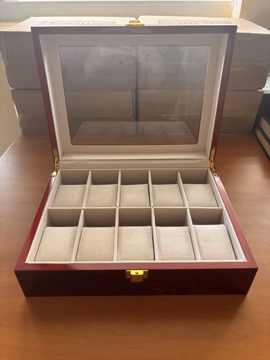 Чисто Нова Кутия за часовници (10) от дърво