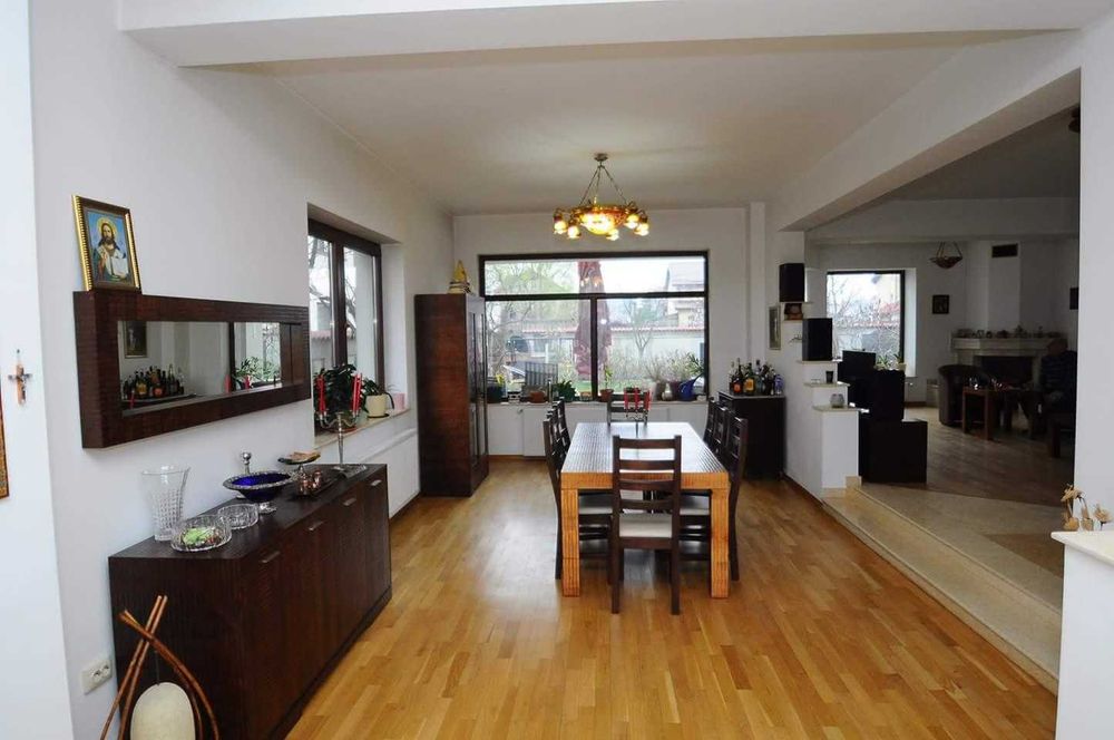 Inchiriere casa