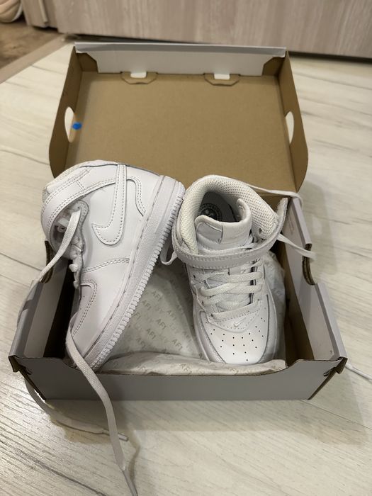 Детски маратонки Nike AirForce1, размер 26