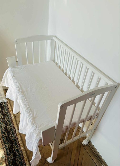 Vând pătuț bebeluși Waldin 2 în 1 co-sleeping 90x55 cm din lemn de fag