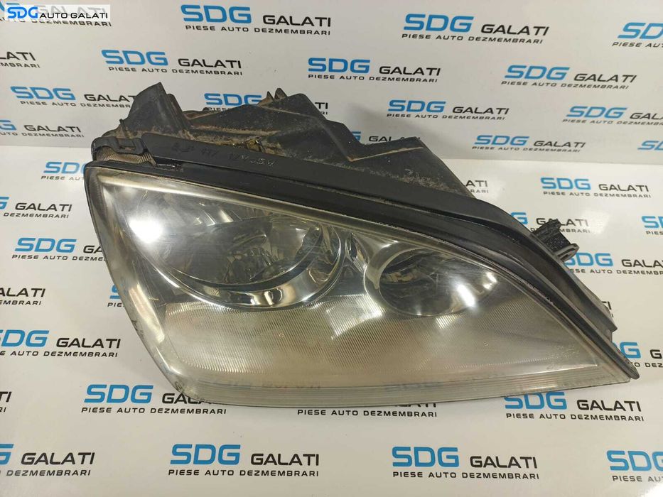 Far Dreapta EUROPA Fara Xenon Kia Sorento 2002 - 2009 [L2058] (Ureche Lipsa)