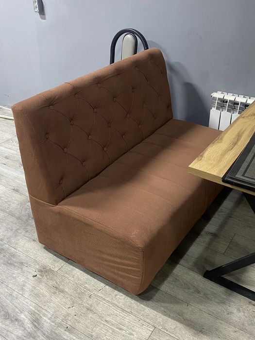 Столы для кафе срочно продам