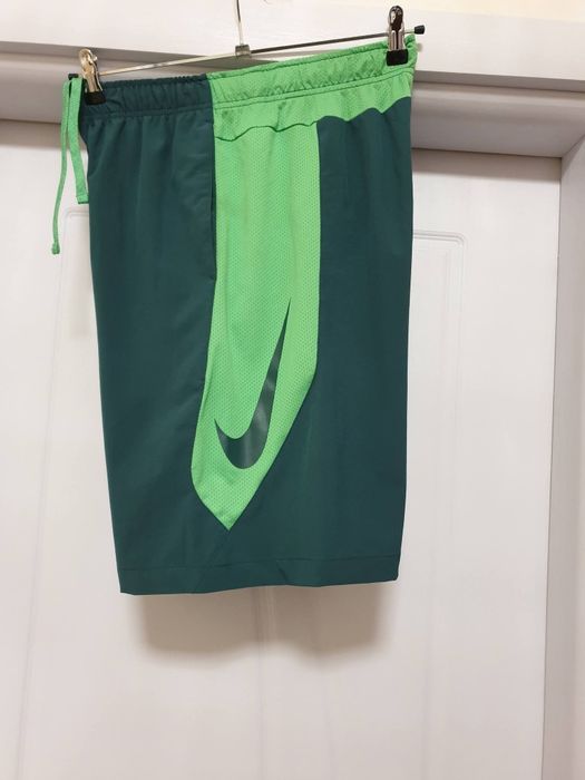 Нови.  Мъжки оригинални къси панталонки. Nike PRO .