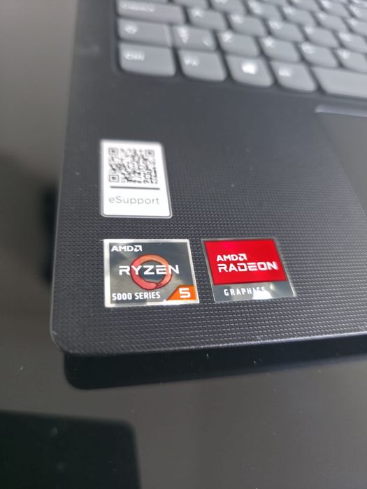 Vand laptop Lenovo V15 G2