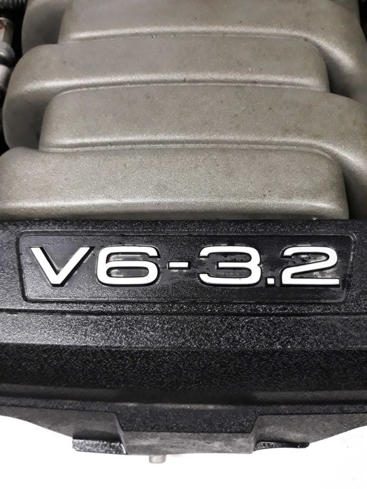 Двигатель Audi AUK 3.2 FSI