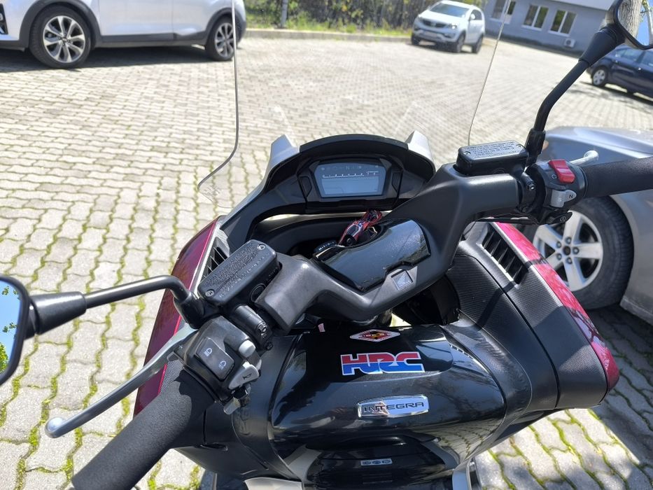 продавам Honda Integra 700i ABS
