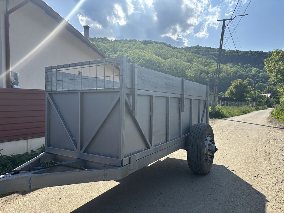 Remorca basculabilă!