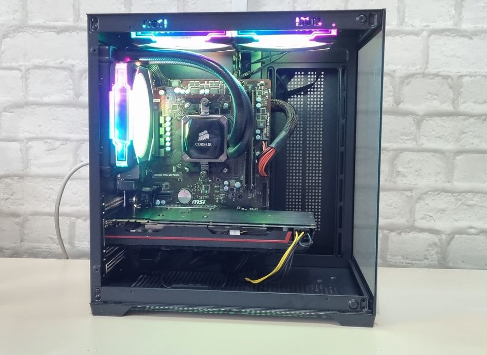 Unitate PC Gaming: Ryzen 5 2400G/16GB RAM/GTX 1080 8GB/240GB SSD/1TB HDD/ARGB