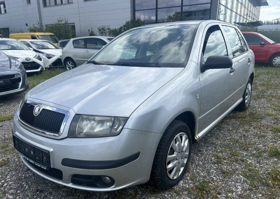 Vând piese Skoda Fabia