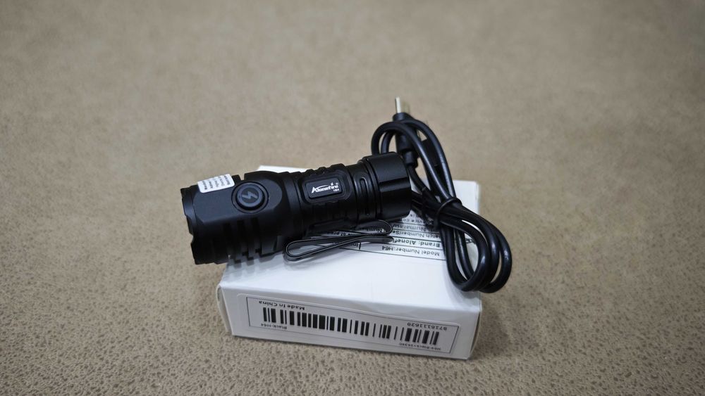 Мини фенер с магнит мощен силен и надежден с алуминиев корпус 1000 lm