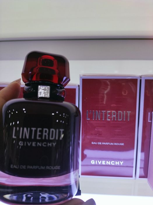 Оригинальный аромат бренда Givenchy  объем 80мл