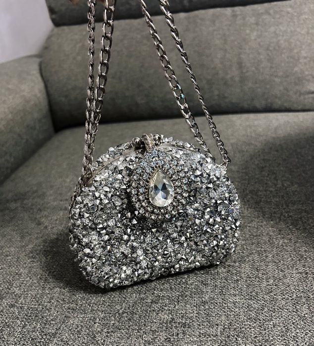 Бална чанта с камъчета