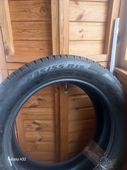 Pirelli Ice Zero 235/55 R19 105H без шипов