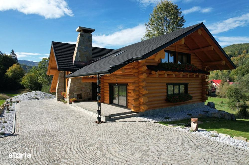 Cabana exclusivista din lemn rotund, 5500mp teren, Sucevita