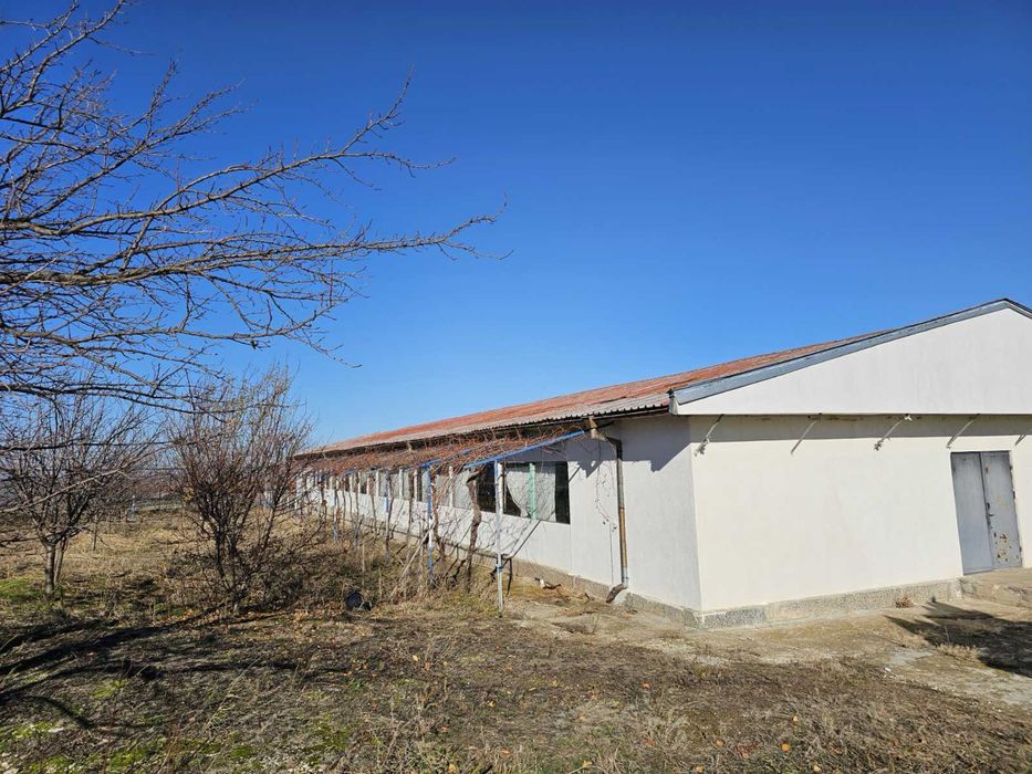 Дава се под наем Промишлена сграда в с. Стамболово, Област Хасково - 587 кв.м за 510 € - Снимка #3